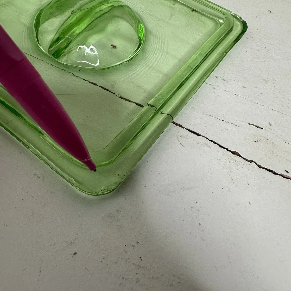 Uranium Glass‎ Lid Vaseline Green UV Reactive Depression Square 5